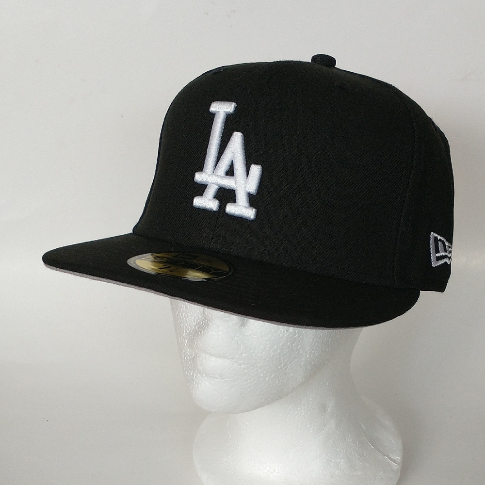 NEW New Era Black LA Dodgers MLB B-DUB 59Fifty Men's Snapback Cap.